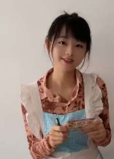 谁家要是请了这服务员都要亏死啊 太难了