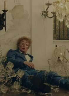 黄老板全新单曲 MV，演绎超现实梦幻爱情