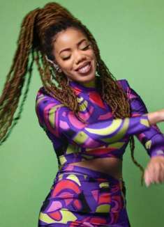 多彩音乐：美国创作歌手 KIRBY 演绎「Superpower」