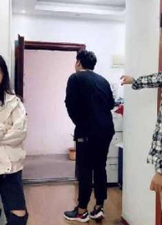 哥哥生病住弟弟家，遭弟媳百般嫌弃，当哥哥准备搬走时弟媳才知错