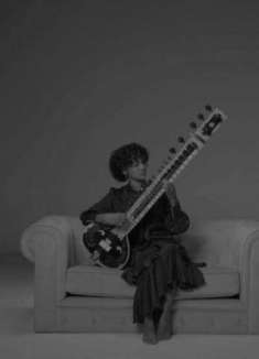 魔力旋律释放，现代艺术融合风格