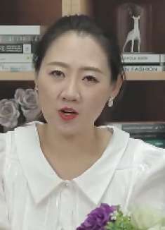 家里再有钱，电视机旁边别放这4样东西，大有讲究，有的快拿走