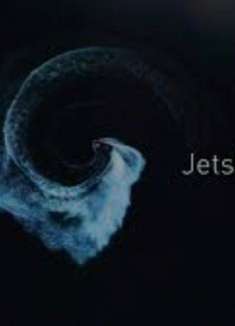 飞行视角，与水上摩托艇一起前进