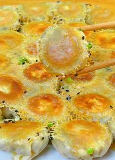 天冷了，就馋这盘水煎包，不揉面不擀面，2天不吃就嘴馋，太香了