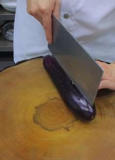 茄子烧豆角这样做才好吃，大厨教你一招，焦软入味，咸香下饭