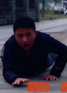 傻学生为了追校花气绝身亡,再也不相信爱情了