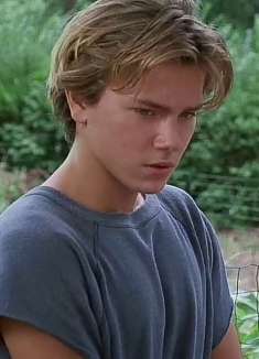 23 岁早逝的最帅面孔，好莱坞永远的遗憾