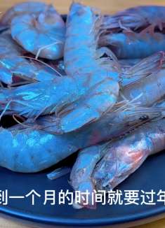 大虾和冬瓜是绝配，教你从没吃过的做法，鲜香味美，年夜饭吃真香