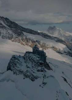 电影级 FPV 大片，身临其境「乘风飞翔」