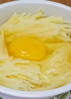 土豆这样做太香了，加3个鸡蛋，比吃肉过瘾，孩子天天吃都不够！