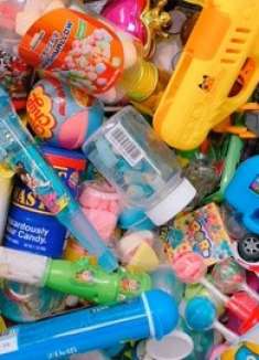 试吃汉堡包糖果，鸡蛋糖果，牙刷口香糖等