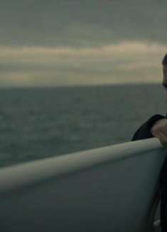 「午夜弥撒」最新预告！神父恐怖片