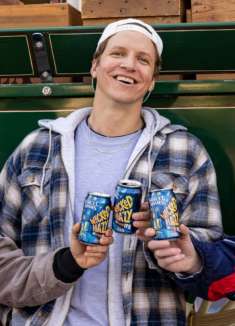 2023 超级碗广告，这是都喝大了吧 