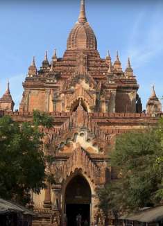 金碧辉煌的千塔之城：缅甸蒲甘