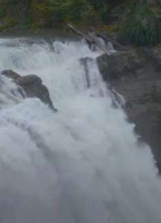 斯诺夸尔米瀑布：自然放松，让人陶醉