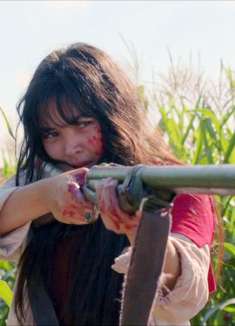 女孩猎杀了一只老鹰，不料引来一场灾祸，惊悚犯罪电影