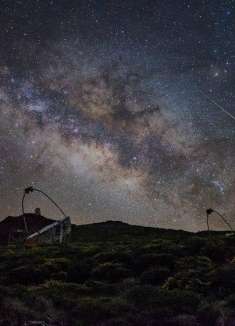 西班牙延时摄影：云海涌动，星河浪漫