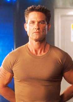 全程只有104个字的台词，只是简单的站着，就让观众记了整整24年