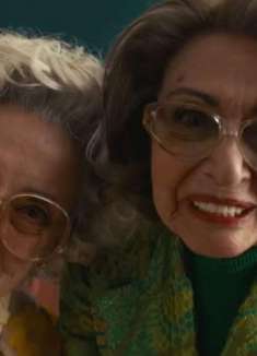 薯片届的 007，竟是两位超酷老奶奶