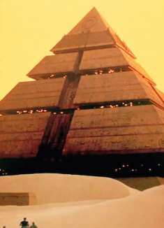 8000年前外星人偶然发现地球，留下一道星际之门，只为等人上钩！