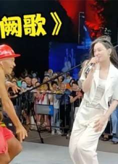 流浪歌手卖唱《千千阙歌》，以为是个青铜，谁料开口竟秒杀陈慧娴