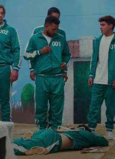 还是听妈妈的话吧！不然就来参加低配版「鱿鱼游戏」