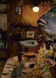 看完血压飙升！做饭被鱼扇了一巴掌