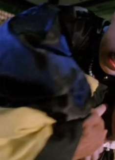 灵幻先生：道士用自己养的鬼去骗钱；碰上一家鬼吓得拔腿就跑！