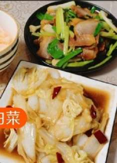 初四的午餐2菜一汤，有我女儿最喜欢吃的醋溜白菜，解腻又下饭