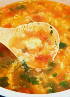 西红柿鸡蛋汤，万万不要直接倒入鸡蛋，教你一招，1锅都不够喝