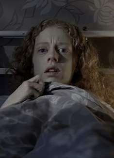 女孩家里出现神秘怪物，看完后真的不敢关灯睡觉