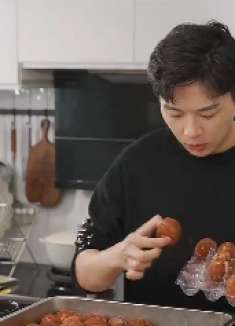 美食博主们去家吃饭都会带什么礼物？