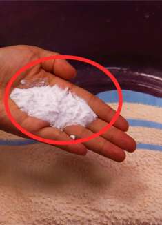 毛巾不管多黄多脏，往水里撒1把，轻轻一搓立马干净如新