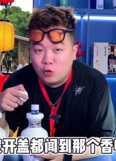 提问，各区的酒鬼些都爱喝哪款白酒？诗仙太白酒万州百年情