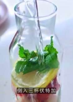 扔下夜店调酒师递给你40块钱的百威，找到夏日初恋的味道