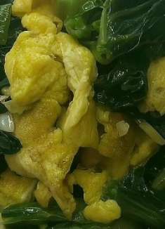 菠菜炒鸡蛋,到底先炒谁?好多人第一步都做错了,看大厨如何做的