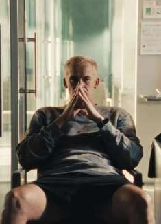 黑色幽默小品，冒牌卷王被办公室霸凌