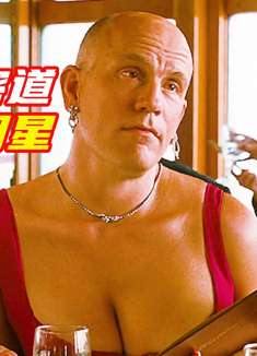 男人进入神秘通道，所有人长得都跟他一样