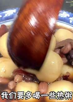 冬天多喝养生粥，奶奶一周喝5次，吃饭香睡眠好，面色红润气色好