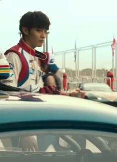 叱咤风云:杰克慢慢找到状态,把赛车模拟成他拿手的游戏