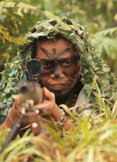 东南亚顶级狙击手，闭着眼开枪，瞬间横扫一支雇佣兵！火爆动作片