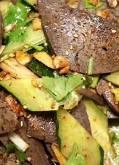 猪肝想要做的好吃，其实很简单，分享正确做法，鲜嫩不腥真的解馋