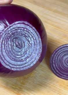 天冷多吃洋葱，教你一个神仙吃法，不炒不腌不凉拌，出锅比肉还香