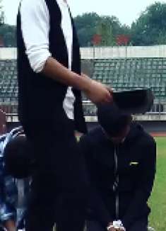 数学英语物理老师，联合霸占体育课，谁知体育老师是个军火商