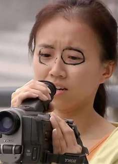 拍照骗局，小心变成熊猫眼！