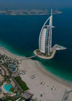 震撼航拍迪拜，联合 8 国的旅行预告片