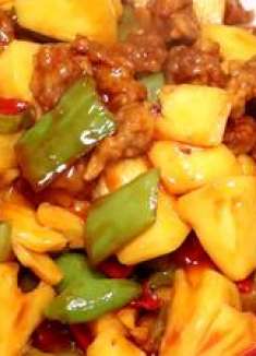 菠萝咕老肉！酸甜酥脆果香浓郁，外酥里嫩秘制酱汁下饭黄金CP