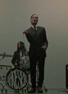 背上蜡翼一飞冲天 身首异处也无法阻挡我的疯狂