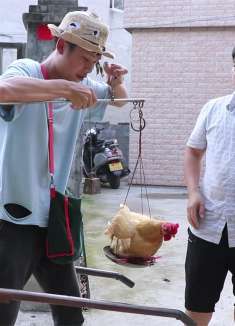 短剧:老板去农村收废品,竟然收到这种东西,此次真是赚了