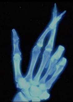 Trevor Daniel 合作 Julia Michaels 发布全新单曲